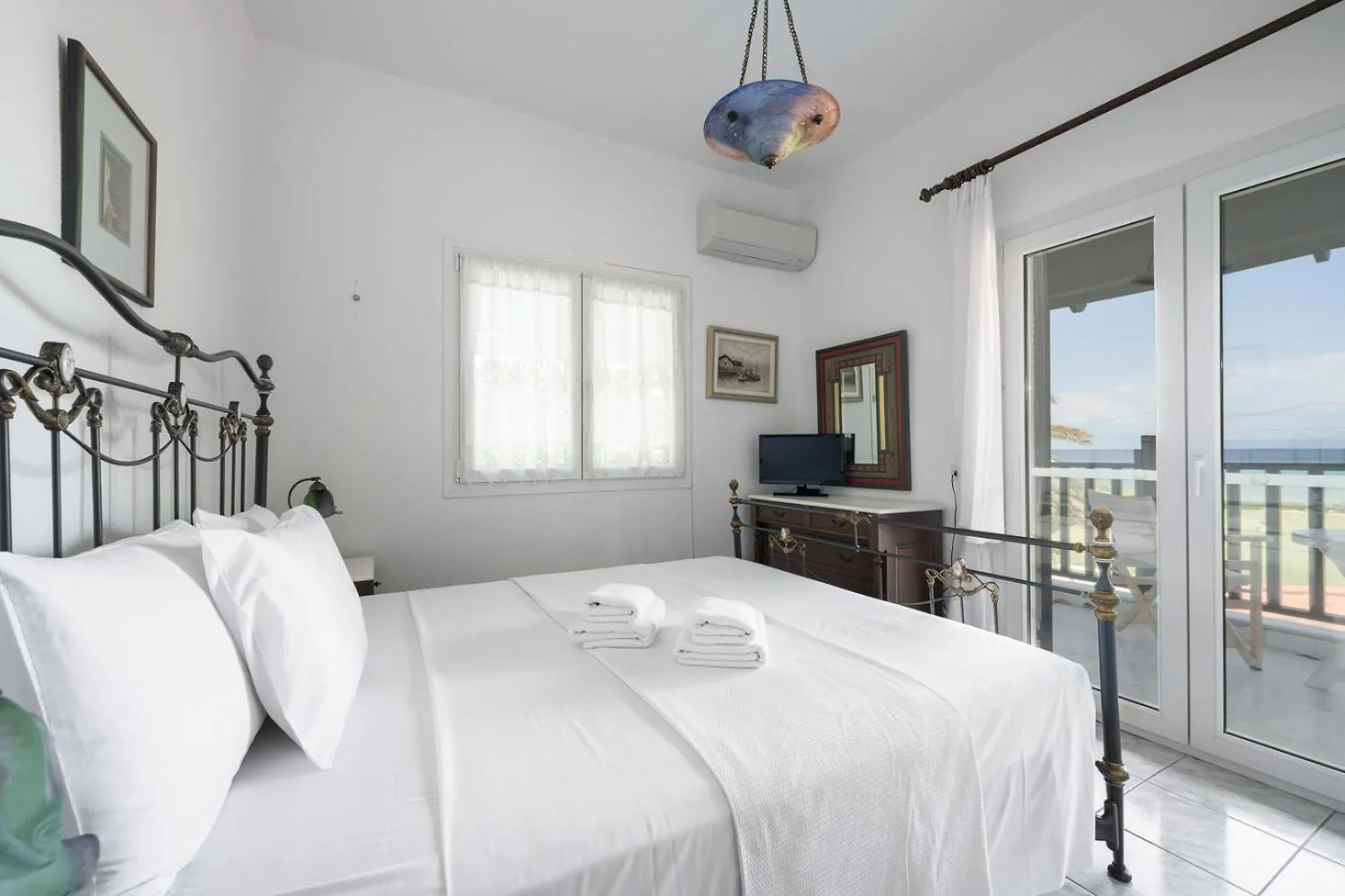 Hanioti Beachfront Paradise By Luxlikehome
