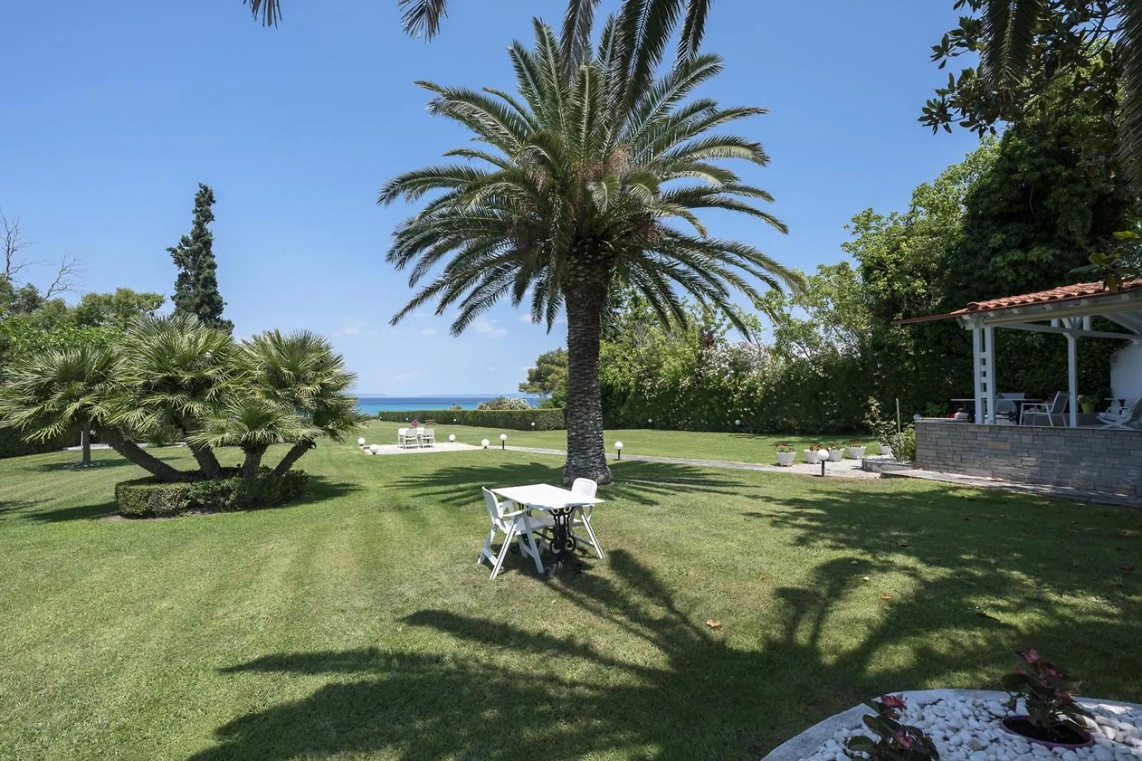 Hanioti Beachfront Paradise By Luxlikehome