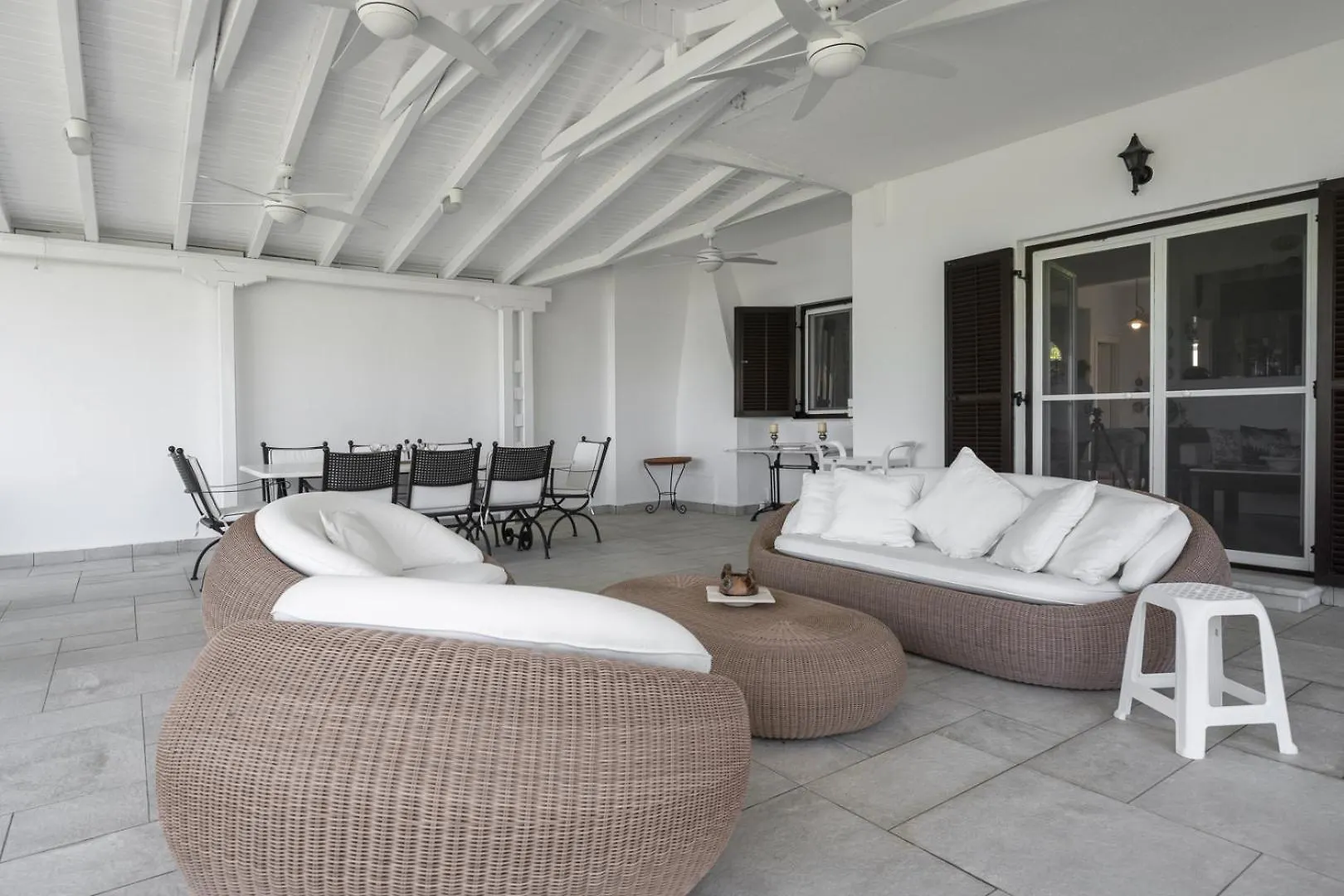 Hanioti Beachfront Paradise By Luxlikehome Villa