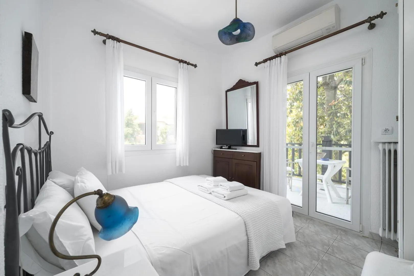 Hanioti Beachfront Paradise By Luxlikehome Villa